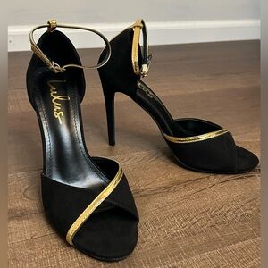 Lulu’s Goldengal Black Suede Ankle-Strap Women's Heels Shoes Size 7.5 EUC